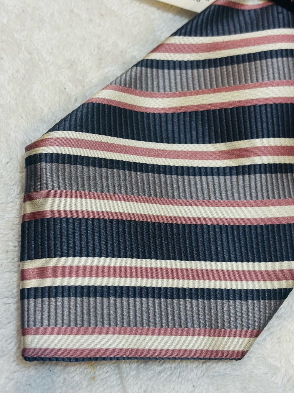 Brand New Corporate Power Tie By Donald Trump (Signature Collection)